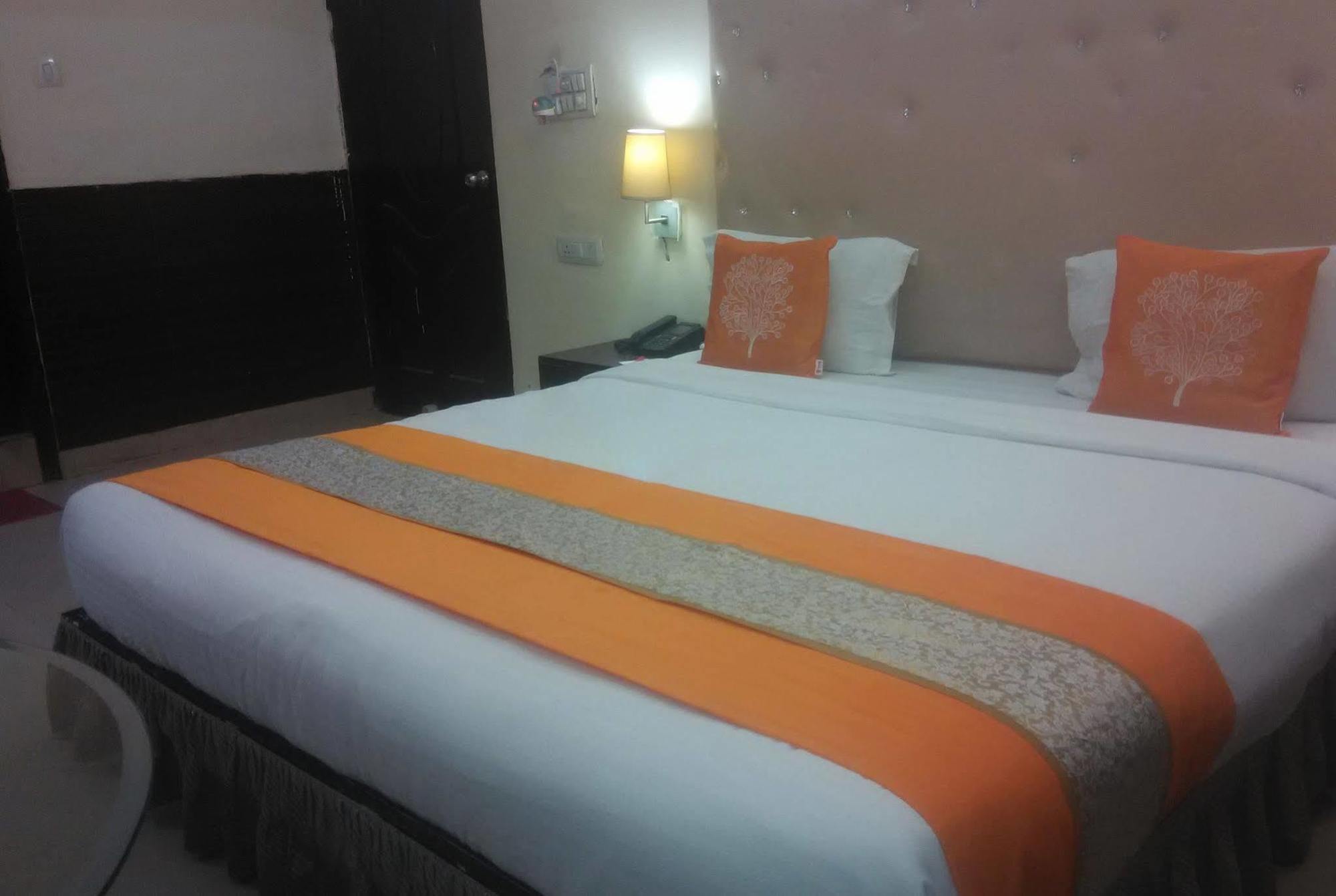 Hôtel Lazeez à New Delhi Extérieur photo